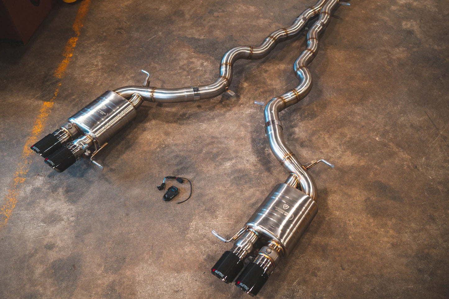 Valvetronic Designs Damper Exhauster System - BMW M5 F10 / M6 F06 (2011–2016)