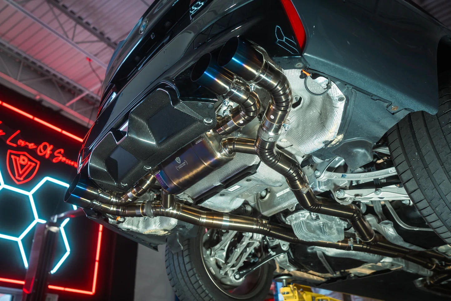 Valvetronic Designs Titan Exhaust - BMW M5 F90 (2018–2023)