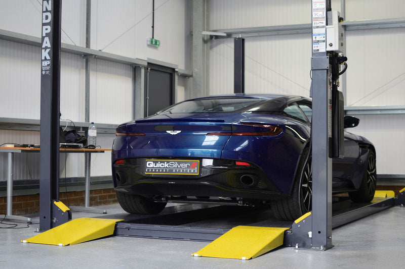 QuickSilver Aston Martin DB11 V8 Titan sportseksosanlegg med Sound Architect