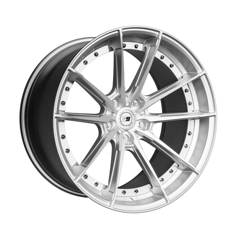 SixNine FF-THREE felgsett - BMW M5 G90/G99 - HyperSilver - foran, halvvinkel