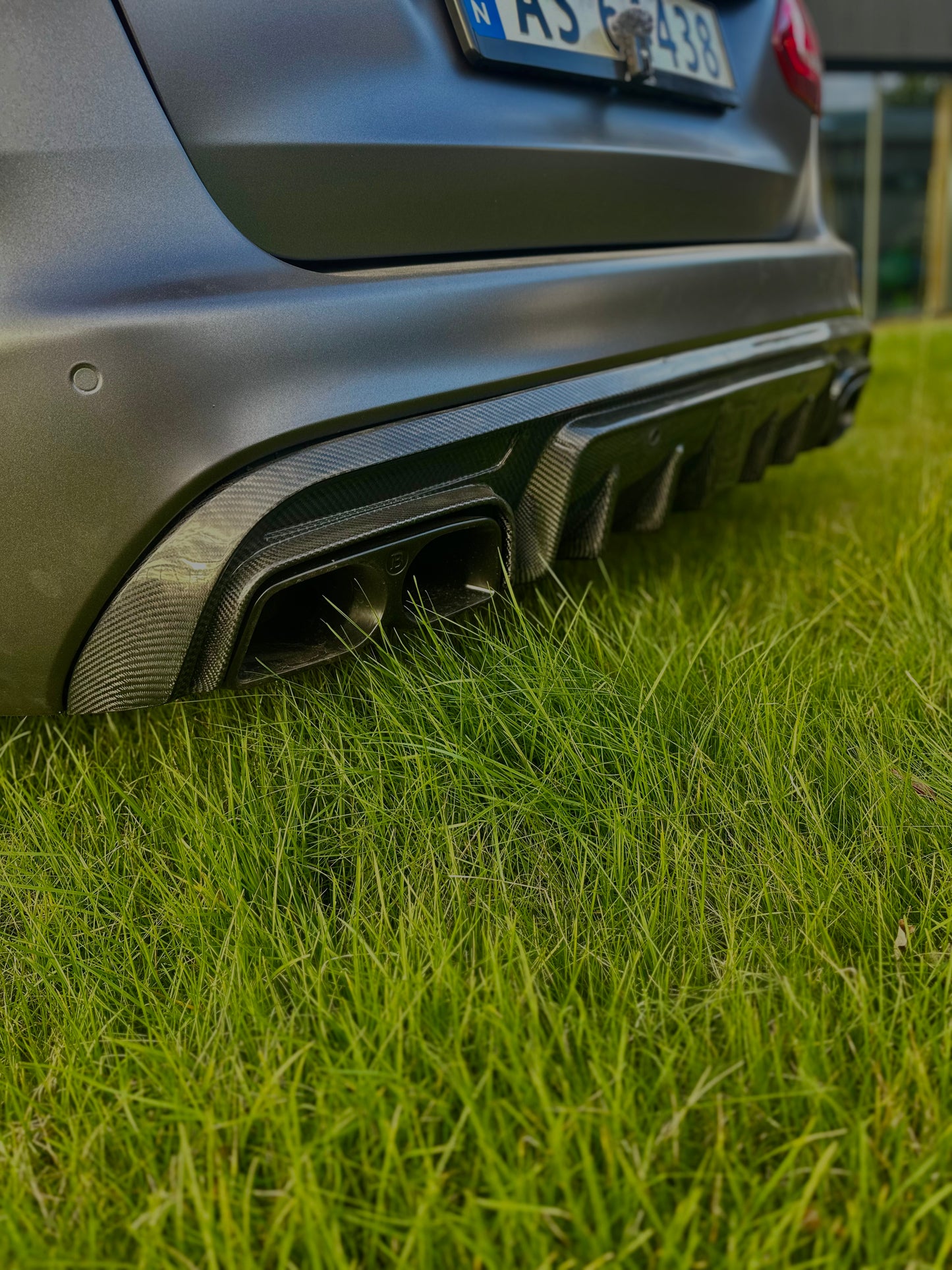 KONG Carbon B Style Diffuser – Mercedes-Benz C-Klasse W205 Sedan/Stasjonsvogn (2014–2021)