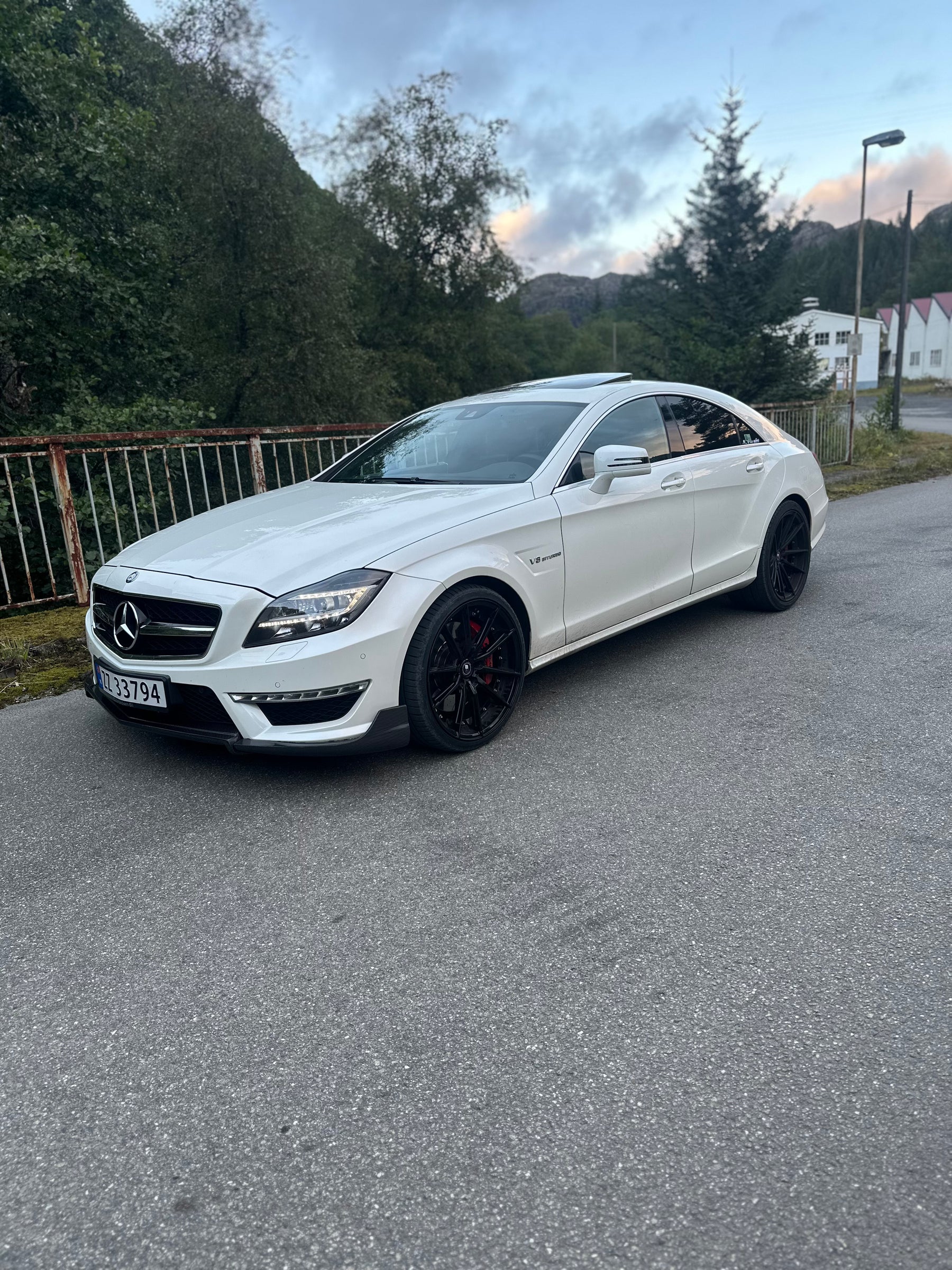 Mercedes CLS63 AMG - Luxury missile build