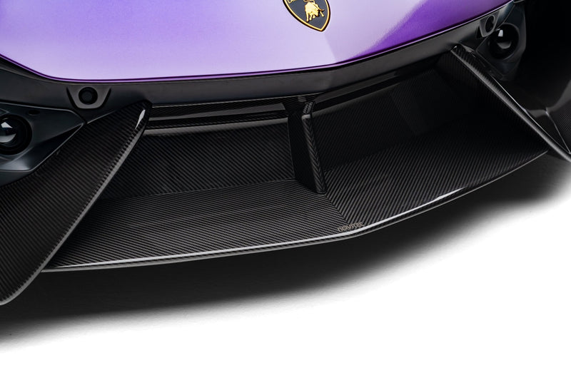 Novitec Lamborghini Revuelto Center part (original Look) visible karbon