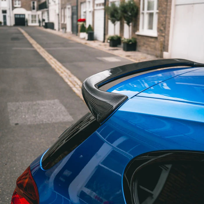 MHC+ BMW 1-serie Tube Style Rear Spoiler – Pre-preg carbon (F20/F21) KONG PERFORMANCE