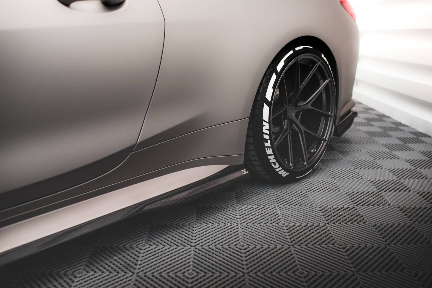 Prepreg Carbon Side Skirts – BMW M4 G82 / G83 / Facelift (2021+)
