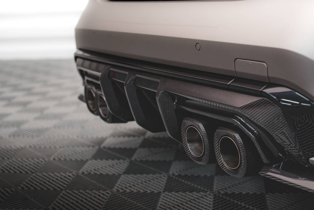Prepreg Carbon Rear Diffuser – BMW M4 G82 / G83 / Facelift (2021+)