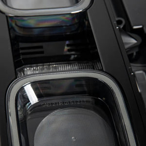 Land Rover Defender OEM NAS Baklykter – Sotet glass (Original Land Rover) KONG PERFORMANCE