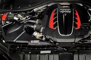 AWE S-FLO Carbon Intake RS6 RS7 — installert i motorrom
