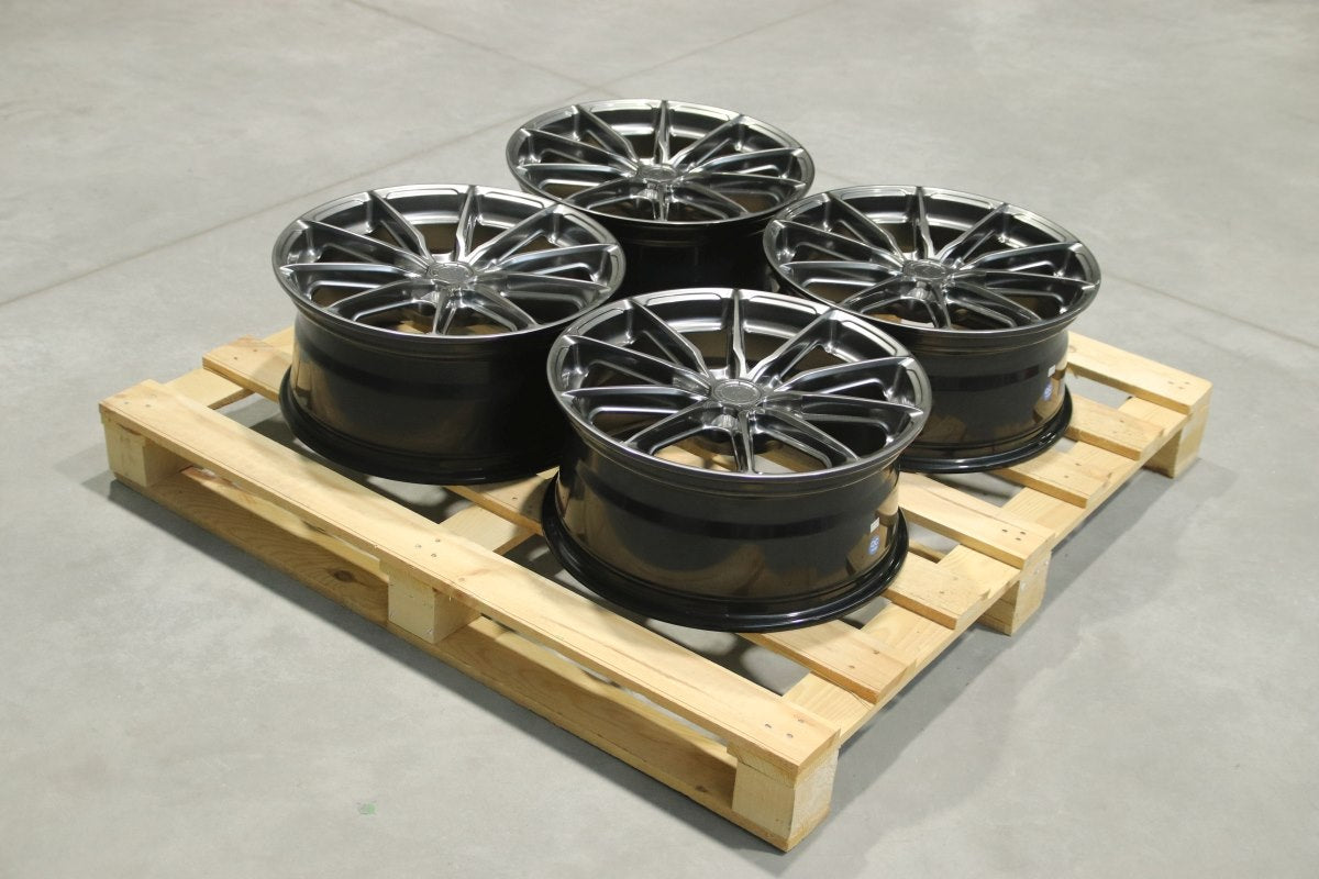 Set of JR37 18x8 ET40 5x100 Hyper Black
