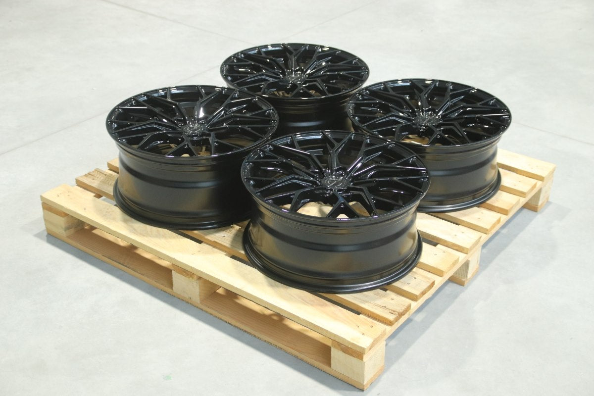 Set of CVR1 19x8 ET40 + 19x8,5 ET45 5x112 Gloss Black
