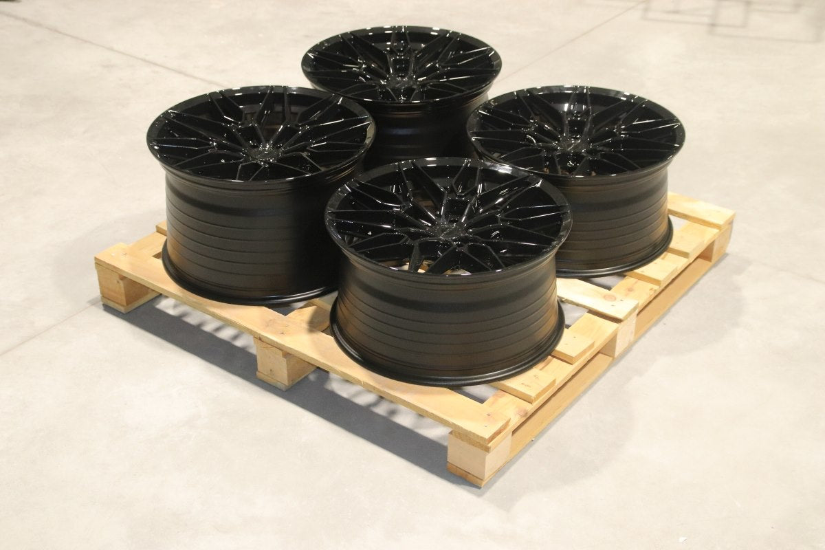 Set of CVR6 20x10 ET37 + 20x12 ET30 5x114,3 Gloss Black