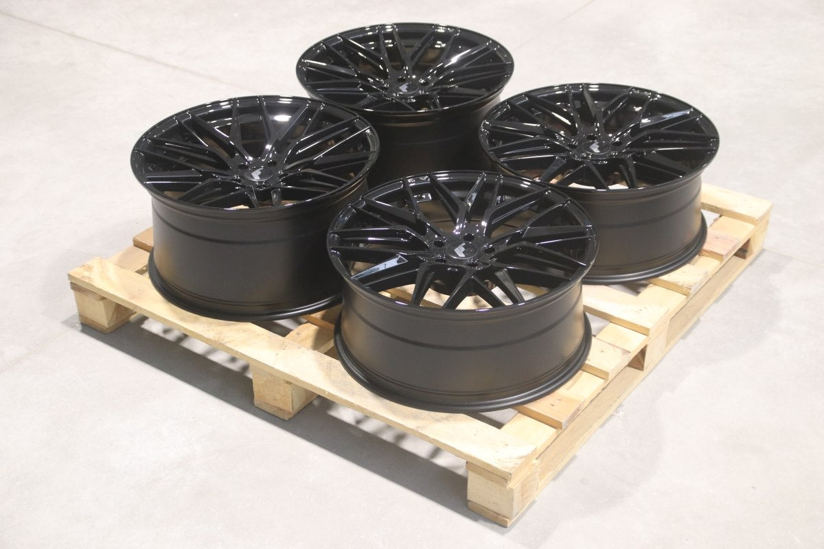 Set of JR28 20x8,5 ET25 + 20x10 ET40 5x112 Gloss Black