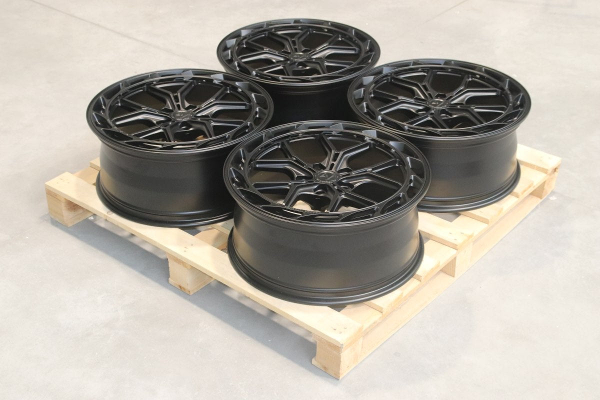Set of VSR8 21x9 Left + Right ET40 5x114,3 Satin Black