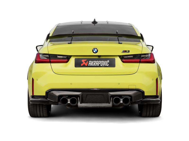 Akrapovic BMW G8X 2026 Slip-On Titan — bakvinkel eksostupper
