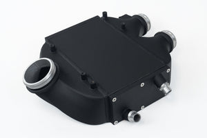 CSF BMW F8X S55 Charge Air Cooler Black — kjerneprofil detalj