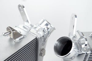 CSF Audi RS6 C8 Twin Intercooler — montert i motorrom