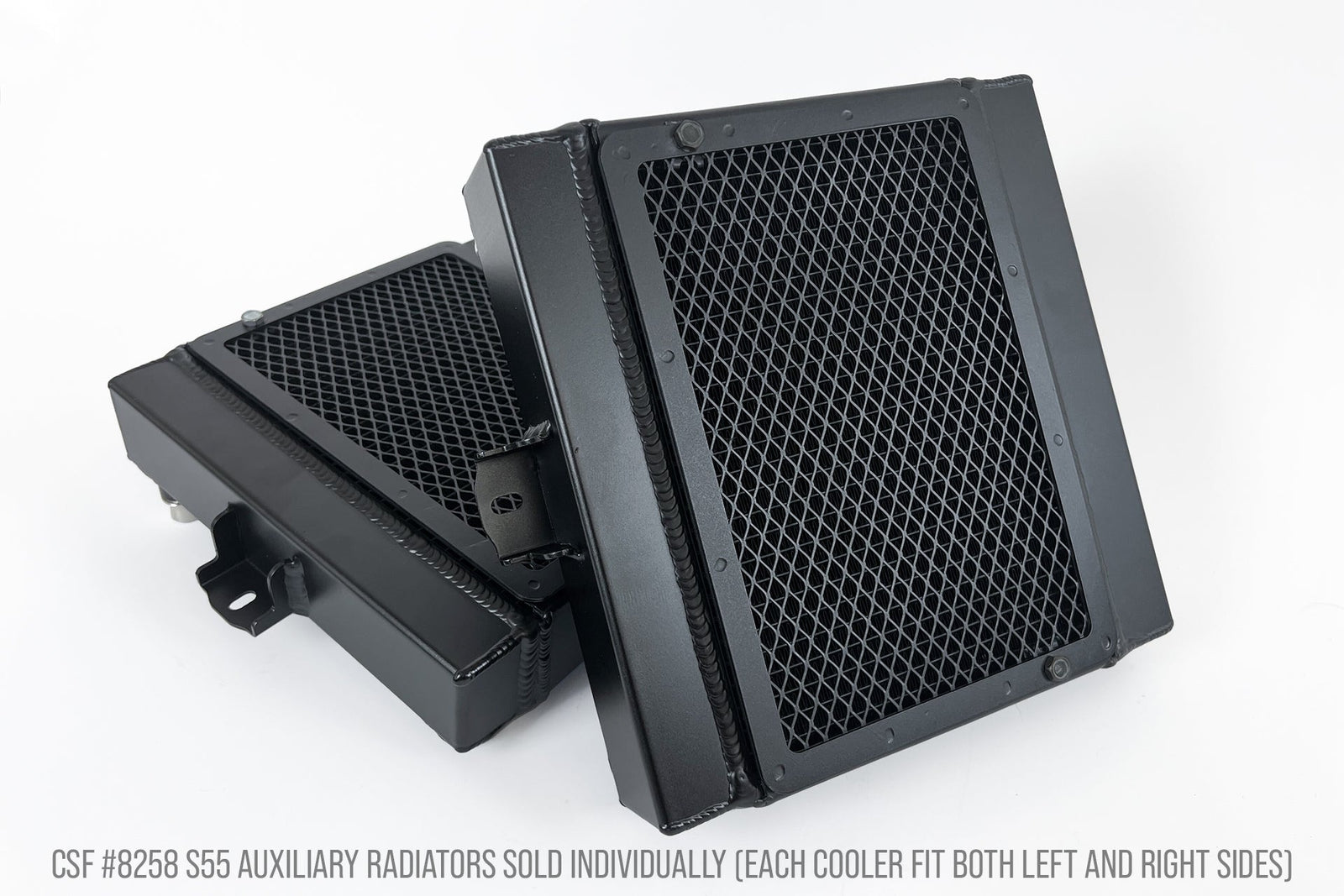 CSF Hjelperadiator med Beskyttelsesskjold BMW F8X M3 M4 M2 Competition S55 — produktvisning