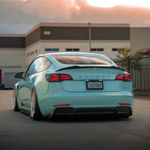 ADRO Tesla Model 3 Spoiler V2 — 3/4 perspektiv