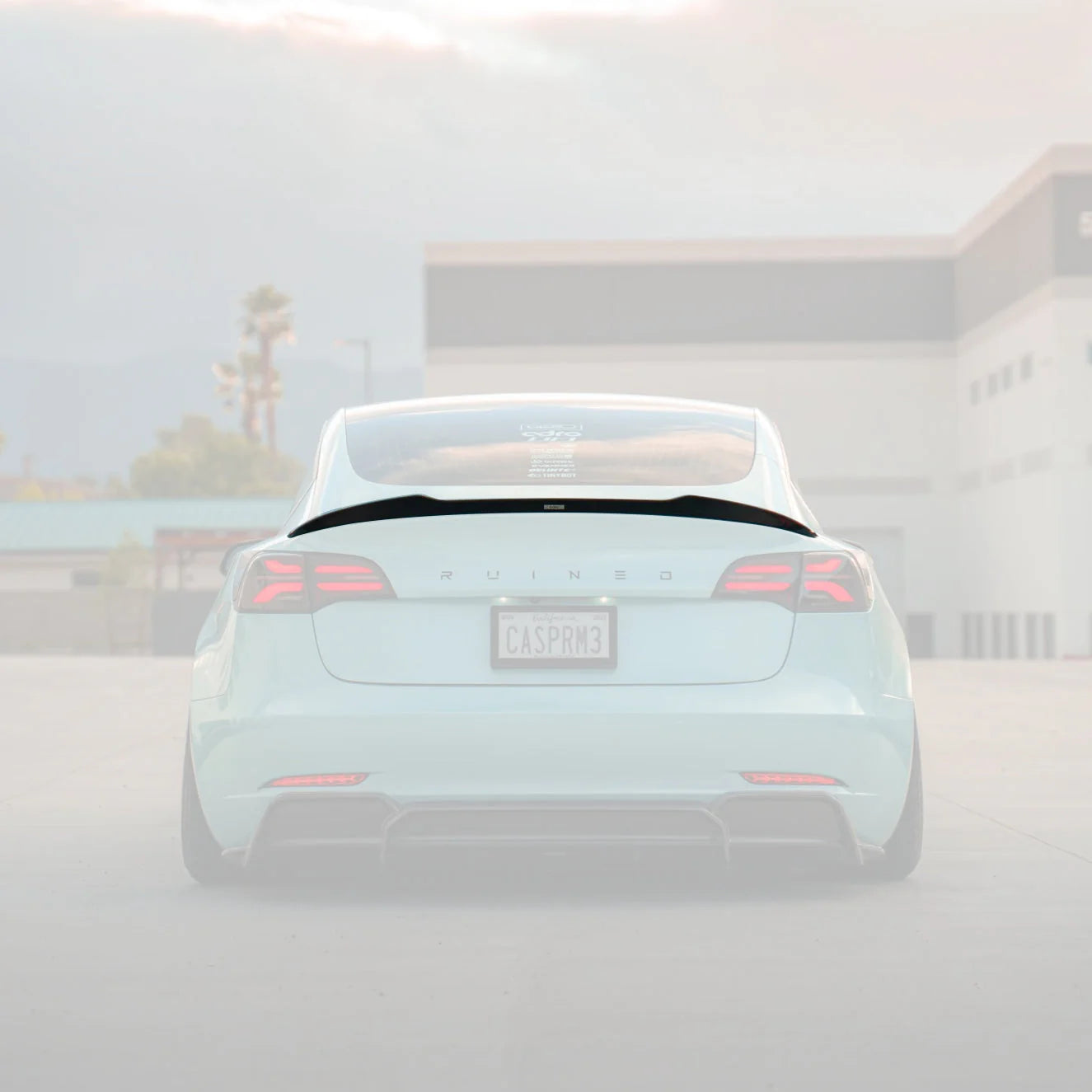 ADRO Tesla Model 3 Spoiler V2 Carbon Fiber — bakperspektiv
