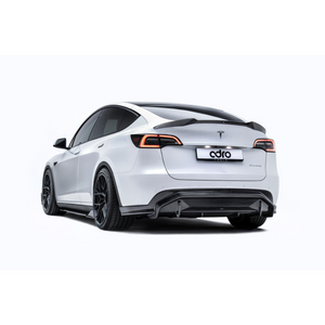 ADRO Tesla Model Y Front Lip V2 — detalj carbon finish