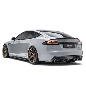 ADRO Tesla Model S Plaid Spoiler — installert på bil