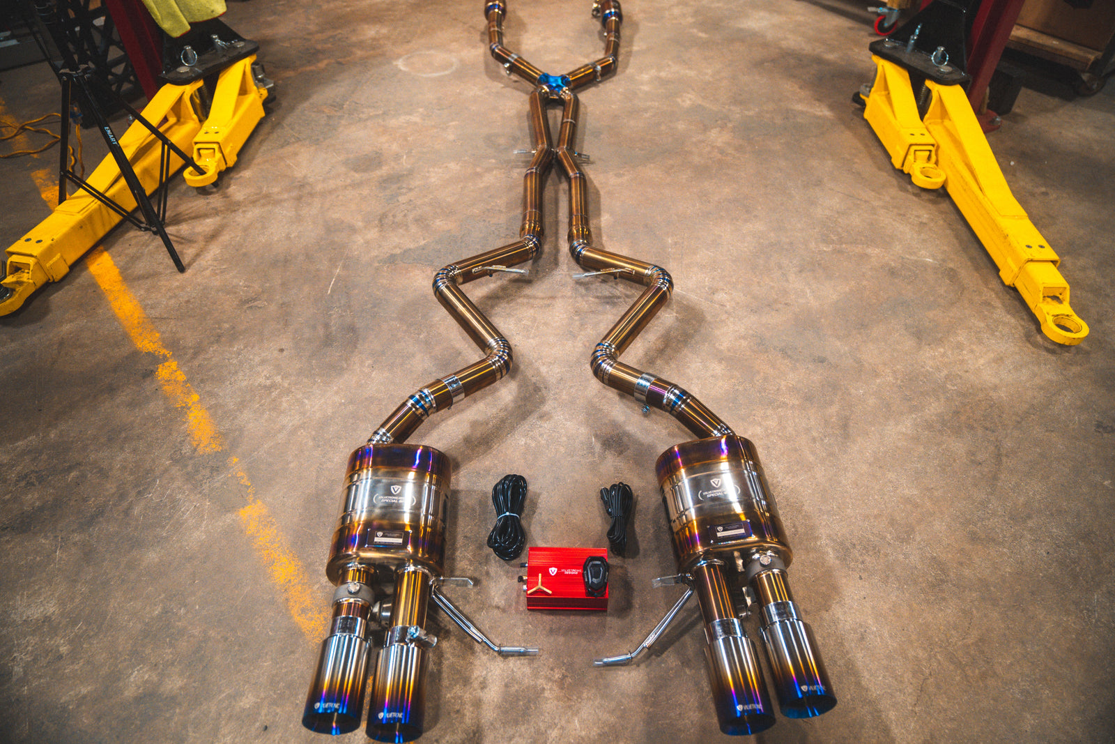 Valvetronic Designs Spjeldstyrt Titanium Eksosanlegg – BMW M3 E90, E92, E93 (S65 V8)