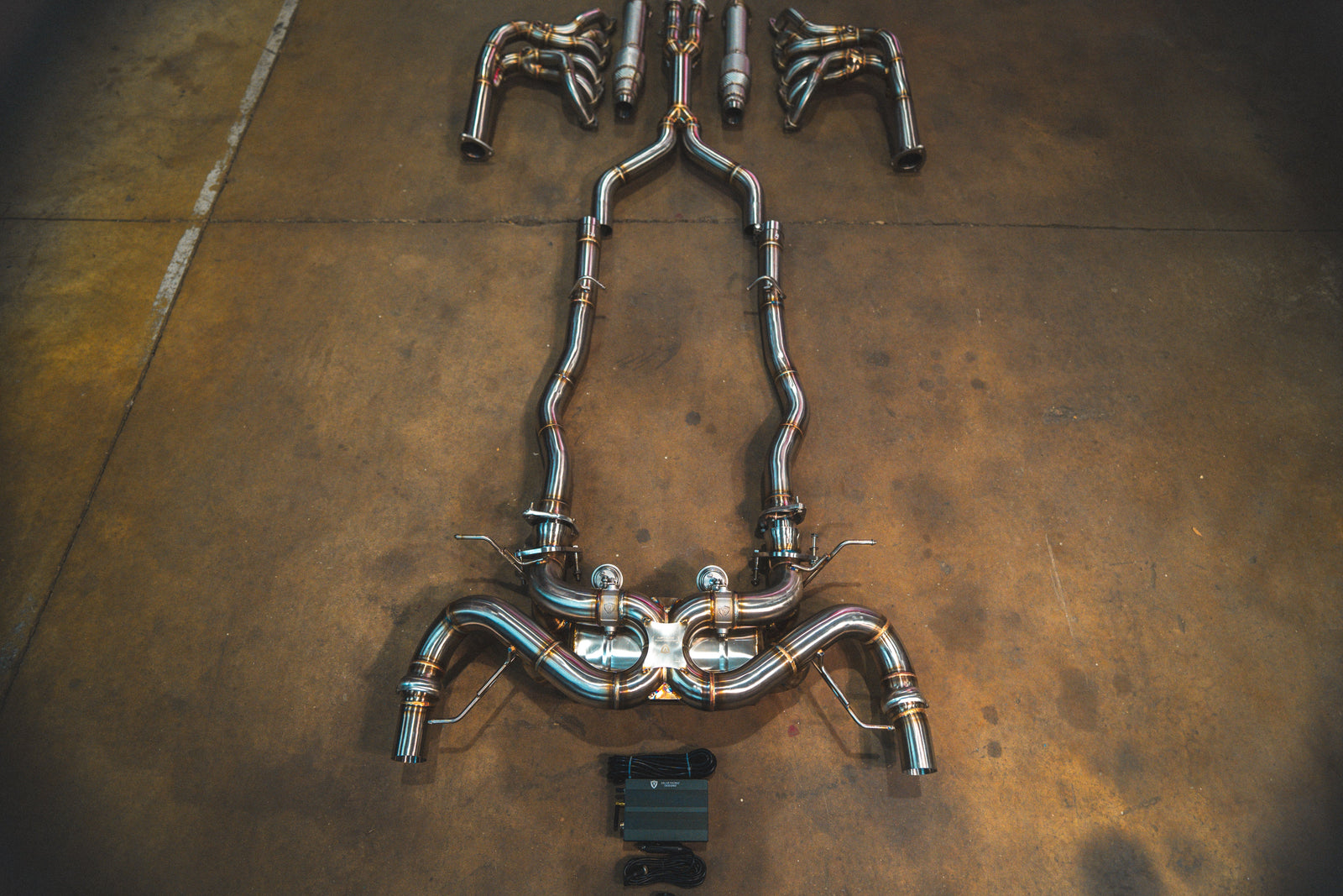 Valvetronic Designs Spjeldstyrt Eksosanlegg – Aston Martin DBS / DB9 / Vanquish / Rapide (6.0 V12)