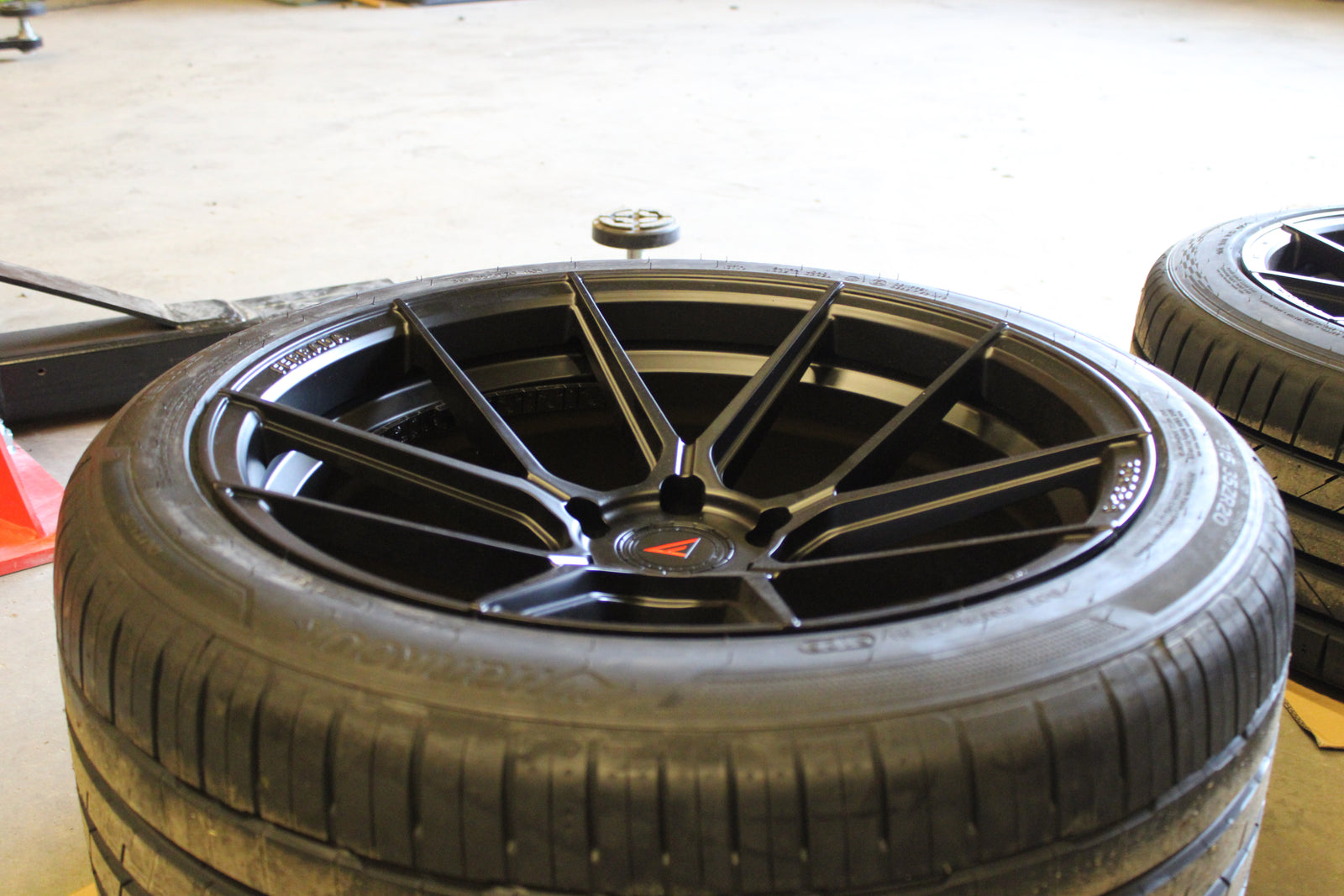 Ferrada F8-FR8 20" Felgsett i Matt Svart - BMW X5 F15 2014-2018
