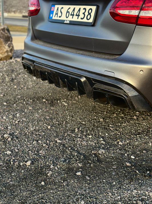 KONG Carbon B Style Diffuser – Mercedes-Benz C-Klasse W205 Sedan/Stasjonsvogn (2014–2021)