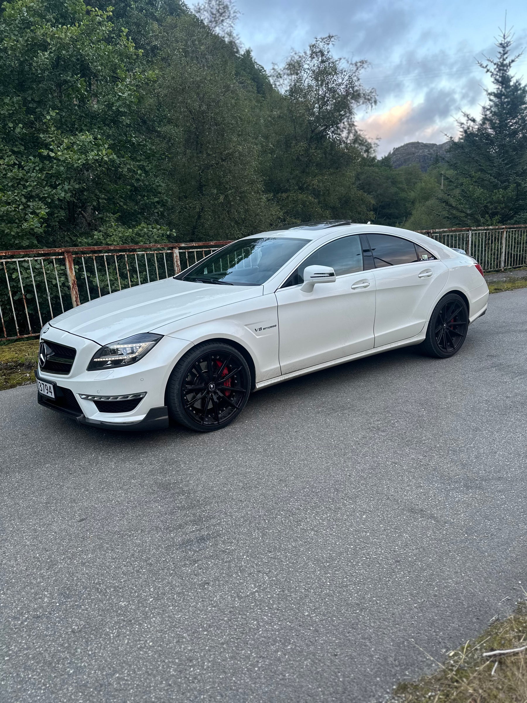 Mercedes CLS63 AMG - Luxury missile build