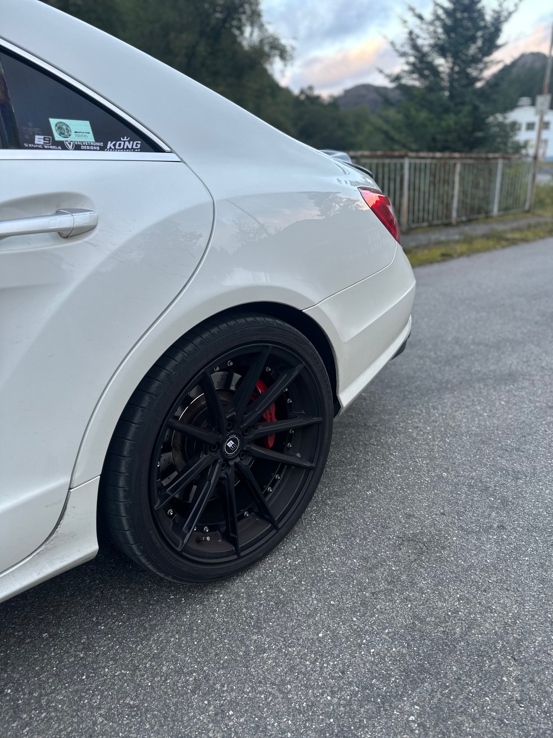 Mercedes CLS63 AMG - Luxury missile build