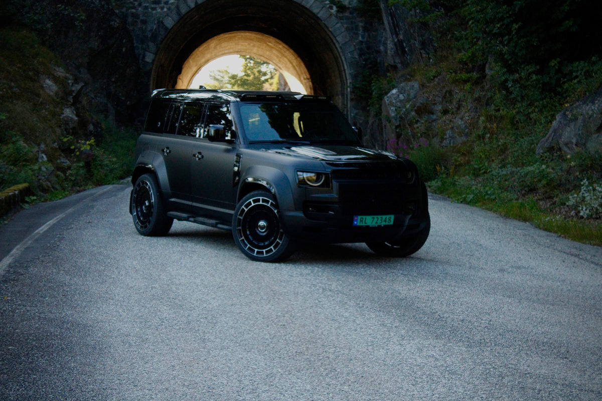 Land Rover Defender OCTA -URBAN EDITION