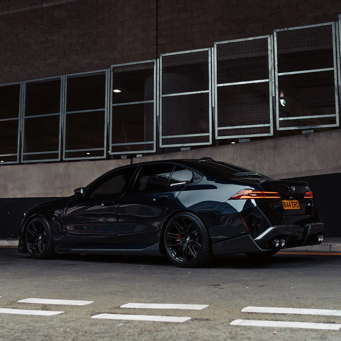 MHC+ BMW G90 & G99 M5 Performance Style Side Skirts – Pre-Preg Carbon Fibre