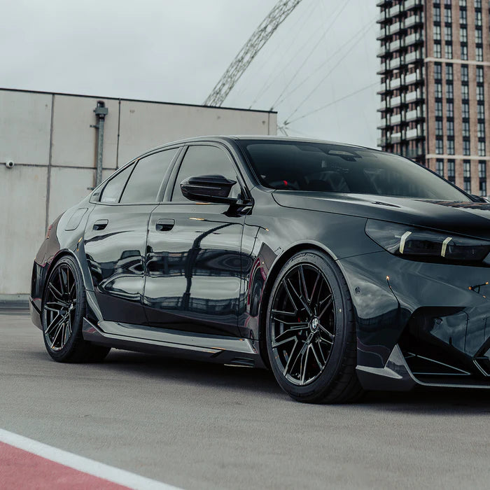 MHC+ BMW G90 & G99 M5 Performance Style Side Skirts – Pre-Preg Carbon Fibre