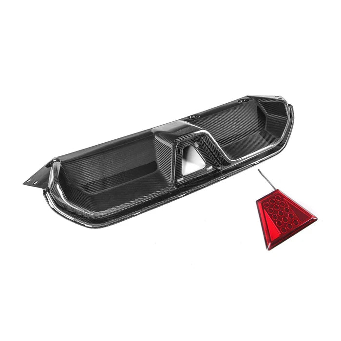 MHC+ BMW M5 F90 LCI CS Style Rear Diffuser m/ LED – Pre-preg carbon fibre