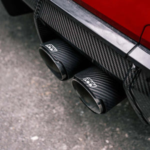 R44 BMW M3/M4 Race Cat-Back Eksosanlegg – Titanium med Carbon Endestusser (G8X) KONG PERFORMANCE