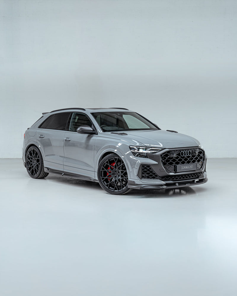 Urban Automotive Audi RSQ8 Facelift Carbon Frontsplitter - montert frontvinkel