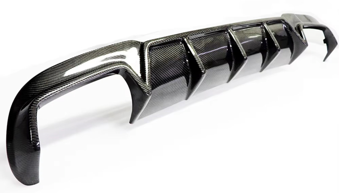 KONG Carbon B-Style Diffuser – Mercedes-Benz E63 AMG (W212 Facelift 2013–2016)