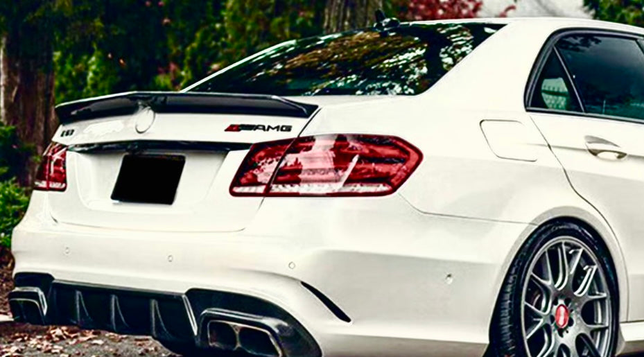 KONG Carbon B-Style Diffuser – Mercedes-Benz E63 AMG (W212 Facelift 2013–2016)