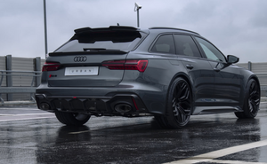 Audi C8 RS6 / RS7 diffuser – Visual Carbon med URBAN-emblem KONG PERFORMANCE