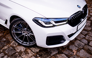 Japan Racing JR37 21" Felgsett — BMW 5-serie G30 / G31