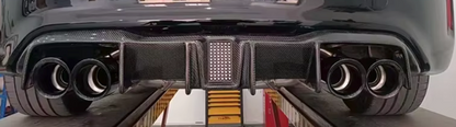 KONG Carbon – ST Style Carbon Fiber Diffuser med LED-lys for BMW F87 M2 / M2 Competition (2016–2021)