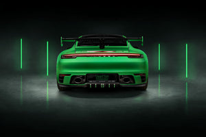 Techart Porsche 992 Carrera Rear Spoiler II PU — python green/sort bakperspektiv