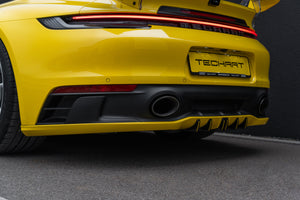 Techart Porsche 992 Carrera GTS SportDesign Diffusor-tillegg — racing yellow bakperspektiv