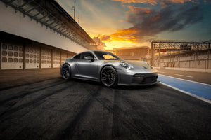 Techart Porsche 992.2 GT3 Front Spoiler Carbon — frontperspektiv grå/sort
