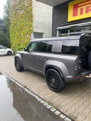 Vossen HF9 24" felgsett — Land Rover Defender OCTA