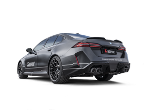 Akrapovic BMW M5 G99 Touring Titan — sidevinkel
