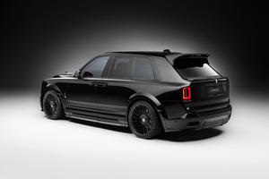 Urban Automotive Cullinan Decklid Spoiler - montert bakvinkel